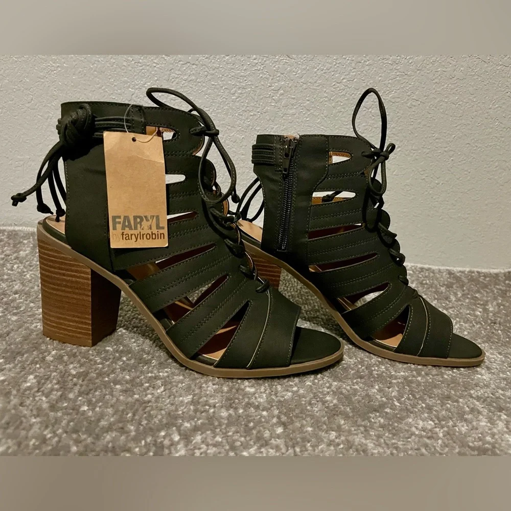 Farylrobin Libby Heeled Sandal - Size 10
New with tags - Picture 4 of 4